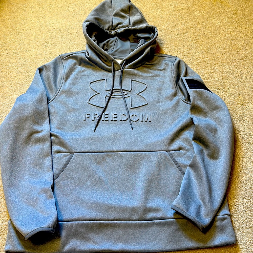 Under Armour Freedom hooded sweatshirt size XL
